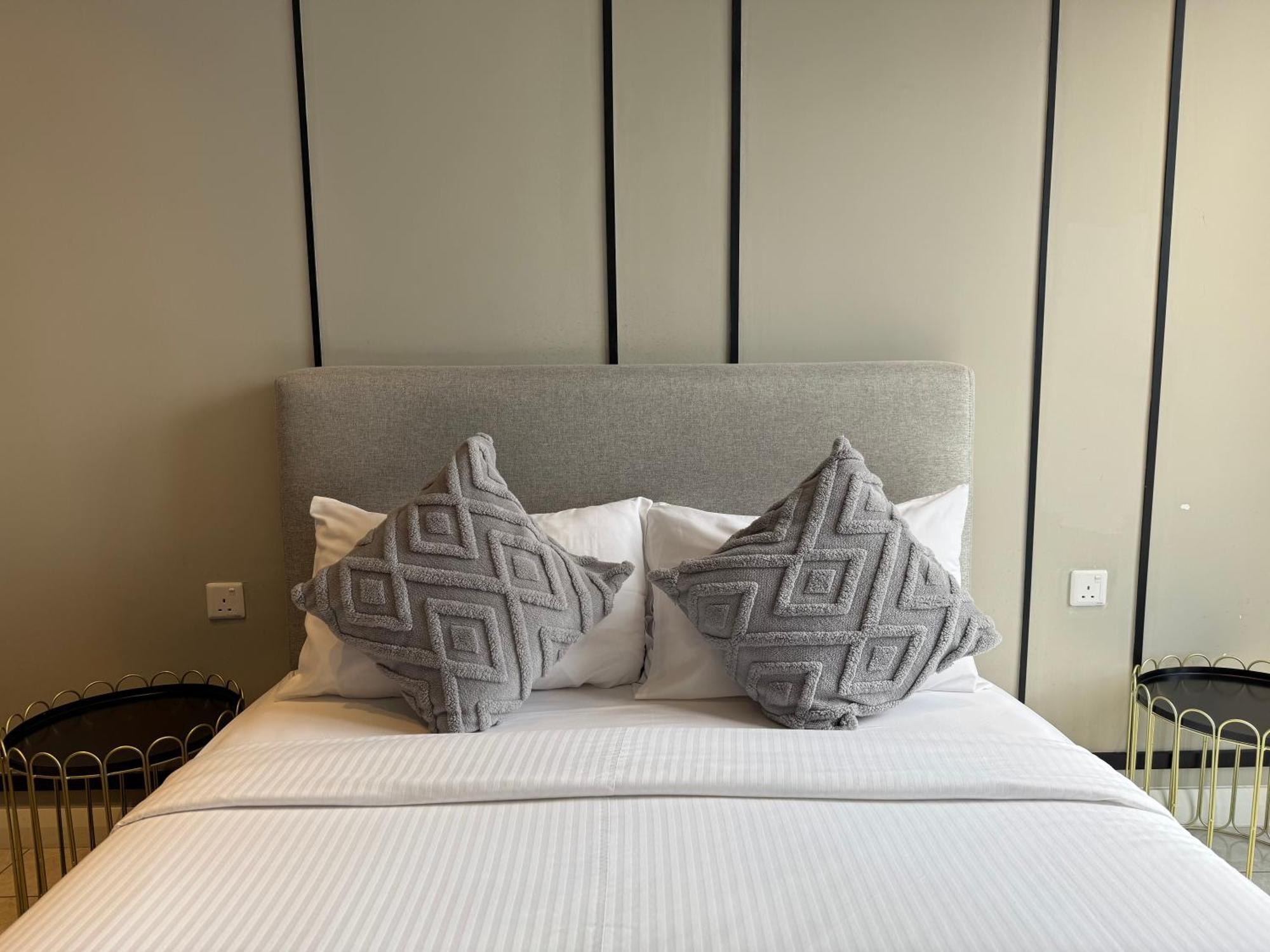 Griffins Grove At Axon Bukit Bintang Apartment *